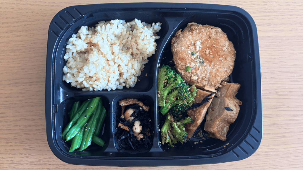 筋肉食堂DELIのつくねと鶏もも肉の特製W照り焼き