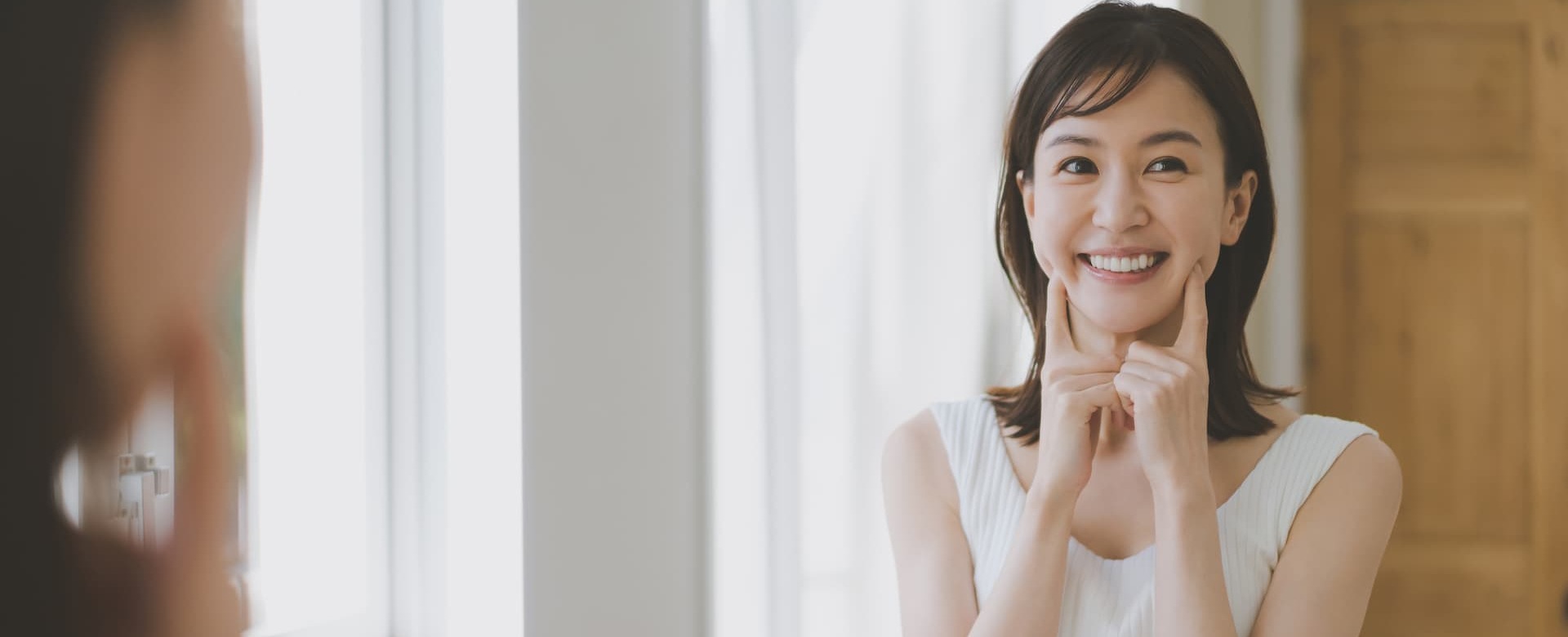 表情筋は鍛えない方がいいのは本当？正しく表情筋を鍛える方法を解説