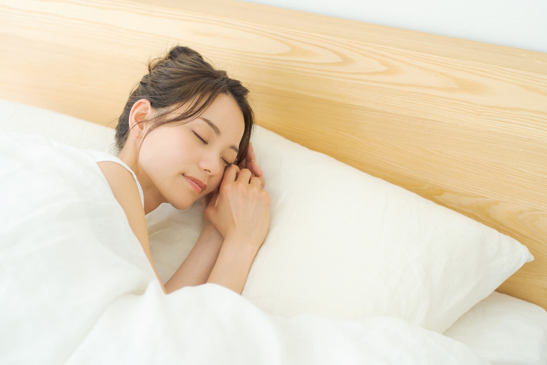 【簡単】睡眠の質を上げる5つの方法!心身ともにイキイキした毎日を目指そう|HAPPINESS! magazine(ハピネスマガジン)