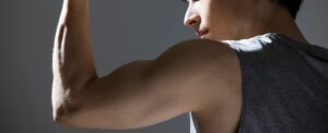 上腕三頭筋をやわらかくするストレッチ4選！効果と注意点も確認しよう