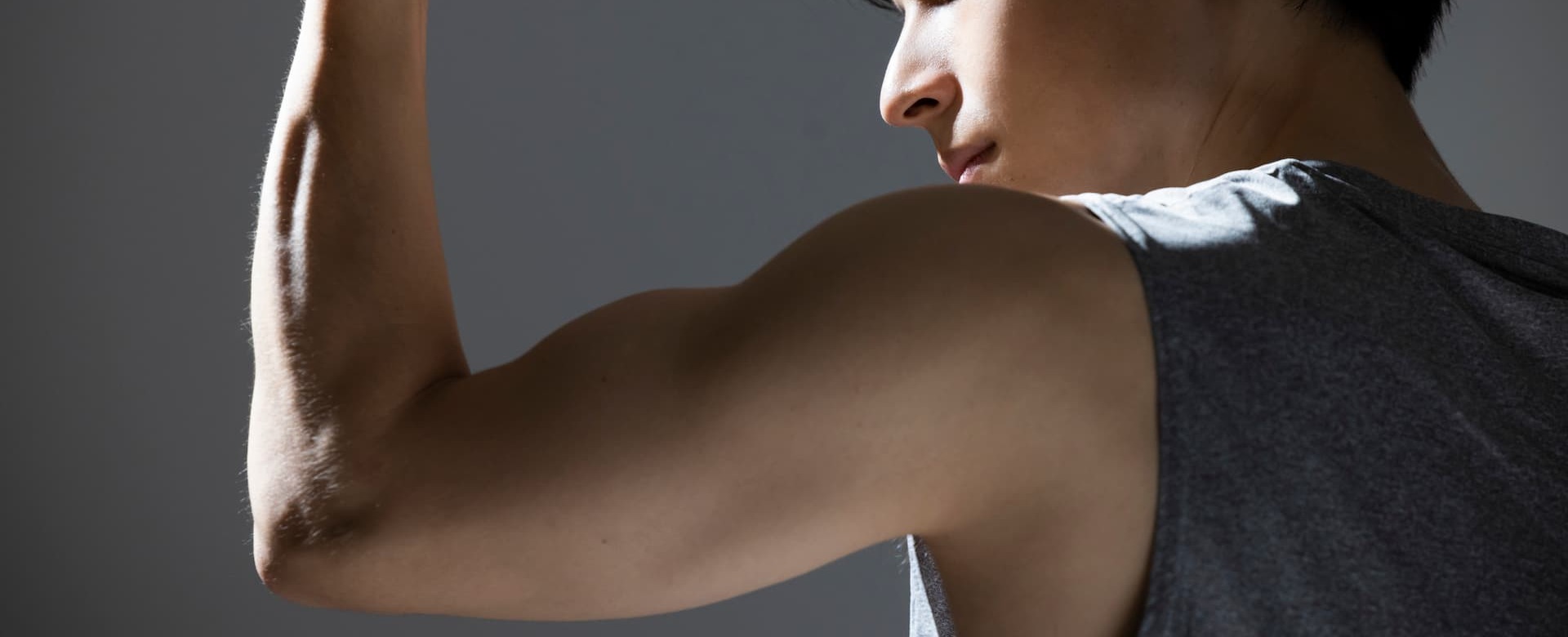 上腕三頭筋をやわらかくするストレッチ4選！効果と注意点も確認しよう