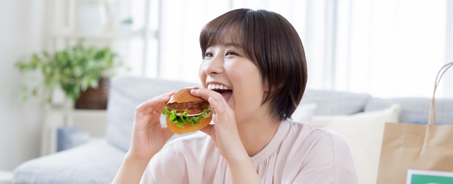 【保存版】チートデイとは？ダイエット停滞期を打破する正しいやり方・頻度・おすすめの食事を解説