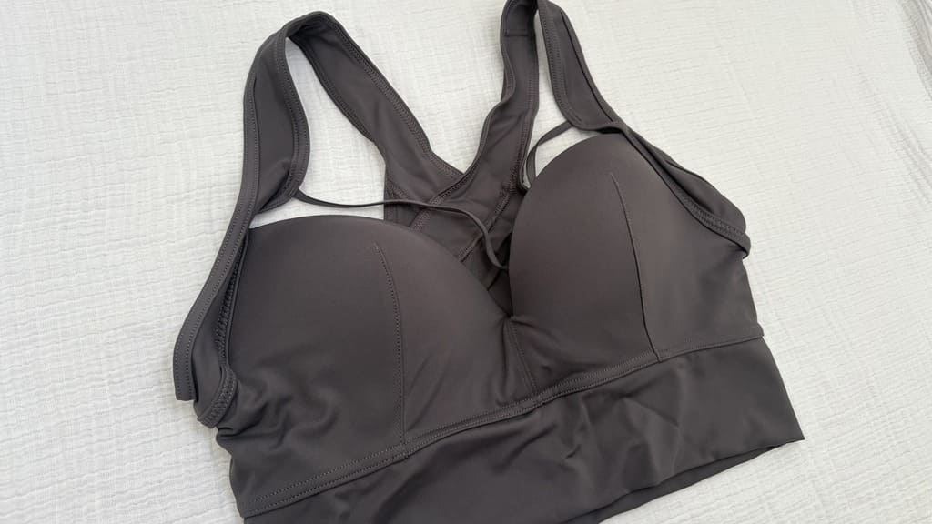 アガリズムアップミースタイリングブラ 商品デザイン