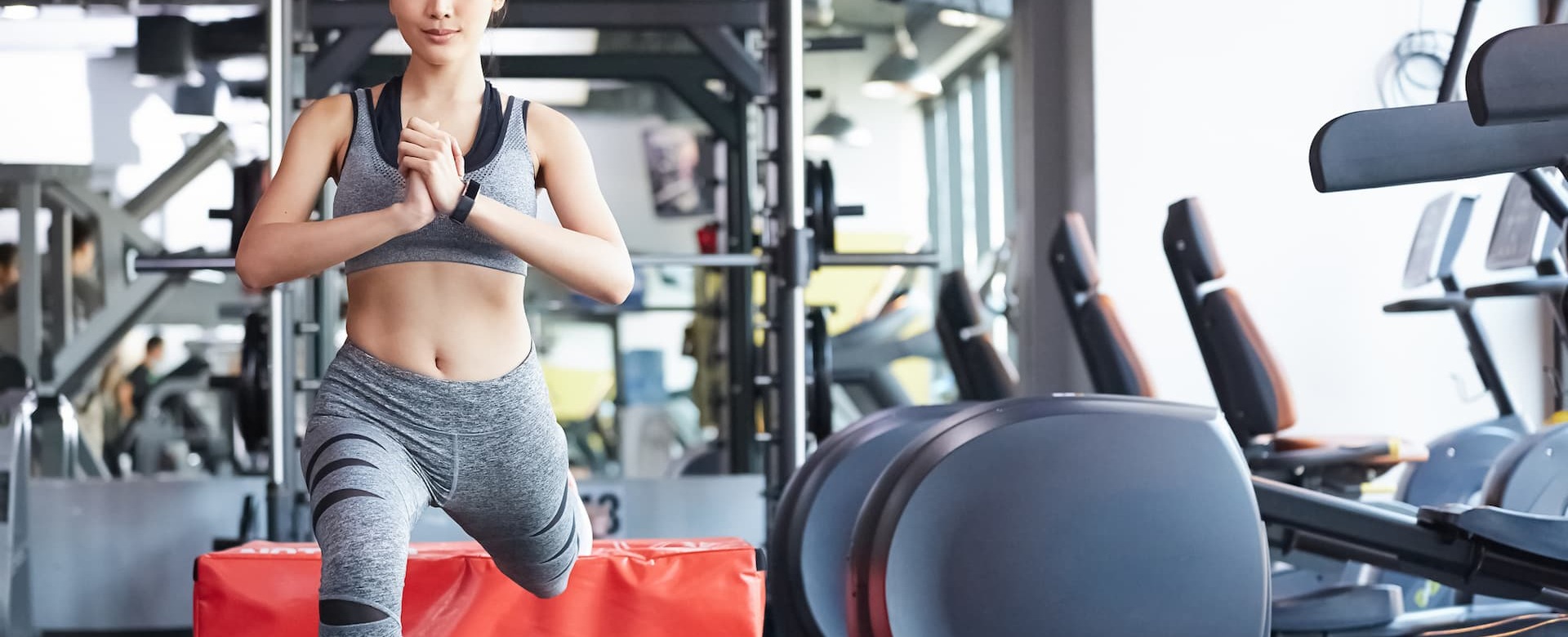 ブルガリアンスクワットの効果を徹底解説｜女性のヒップアップから男性の筋肥大まで