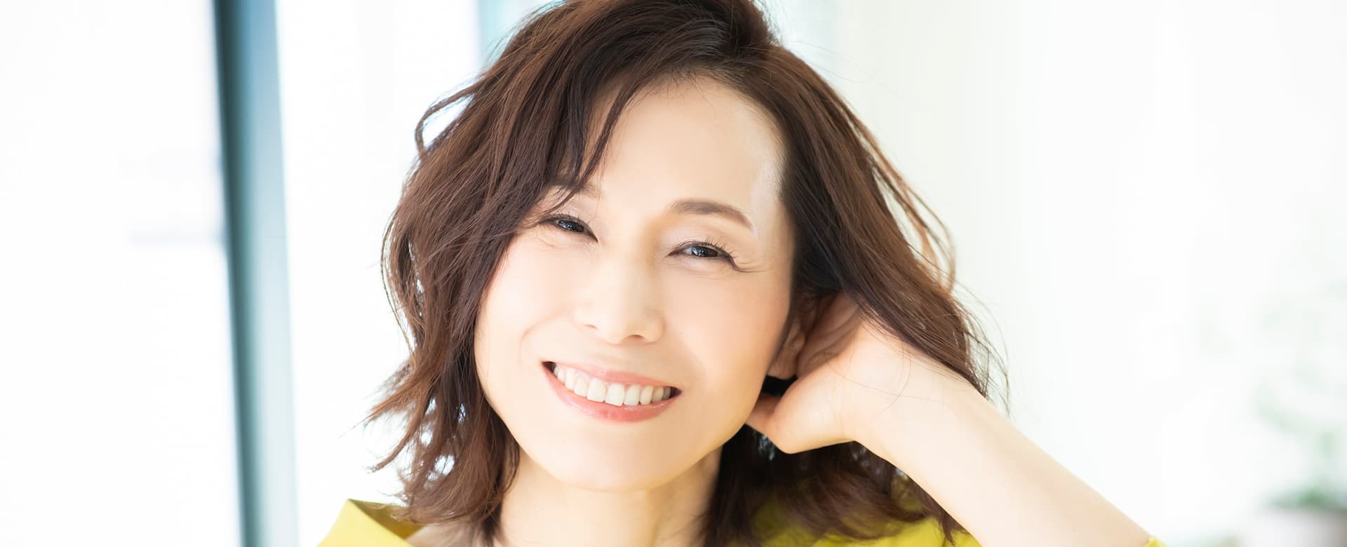 白髪が目立たないカラー完全ガイド|年代別おすすめカラーとケア方法を紹介