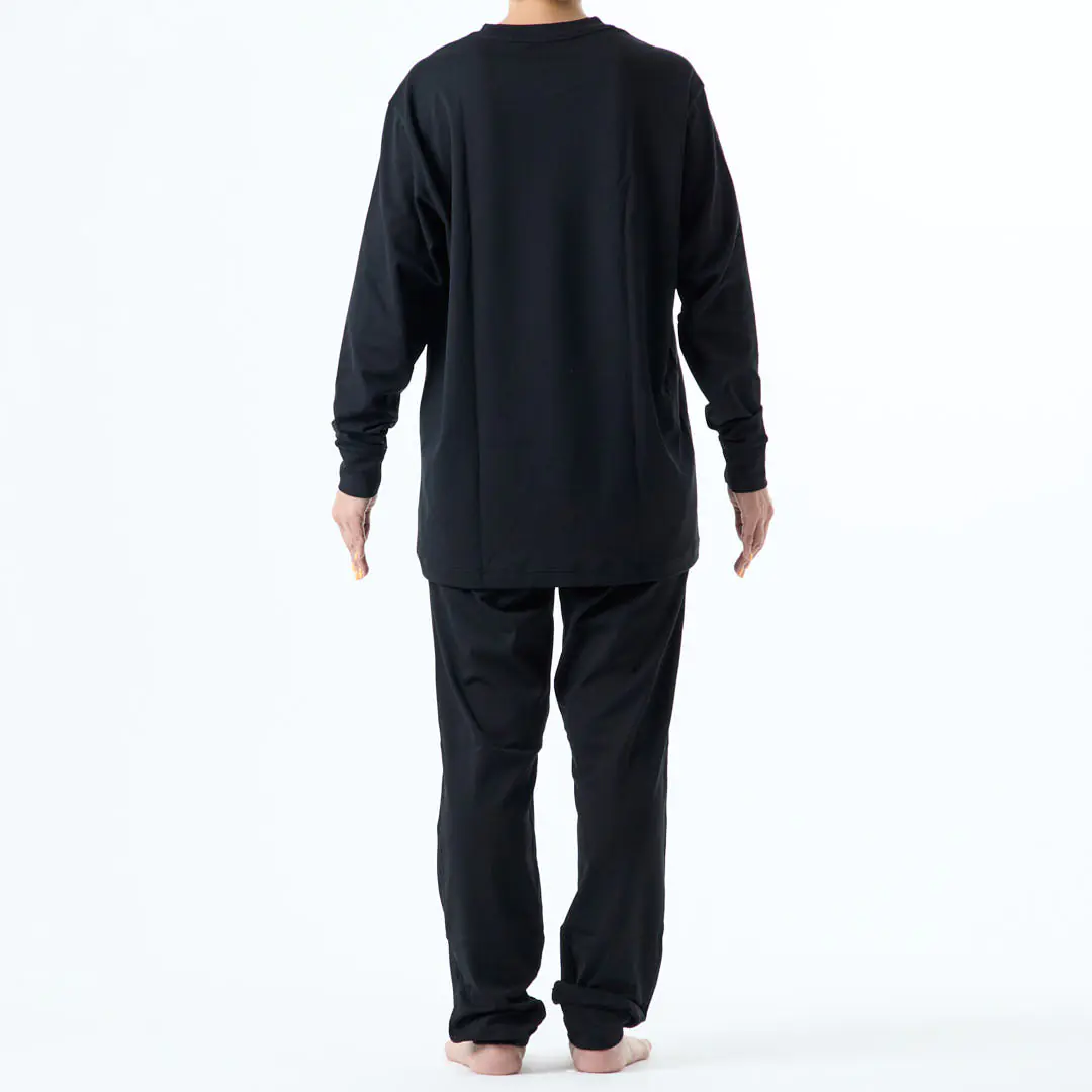 リカバリウェア着用後姿