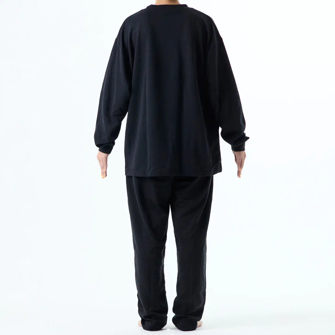 リカバリウェア着用後姿