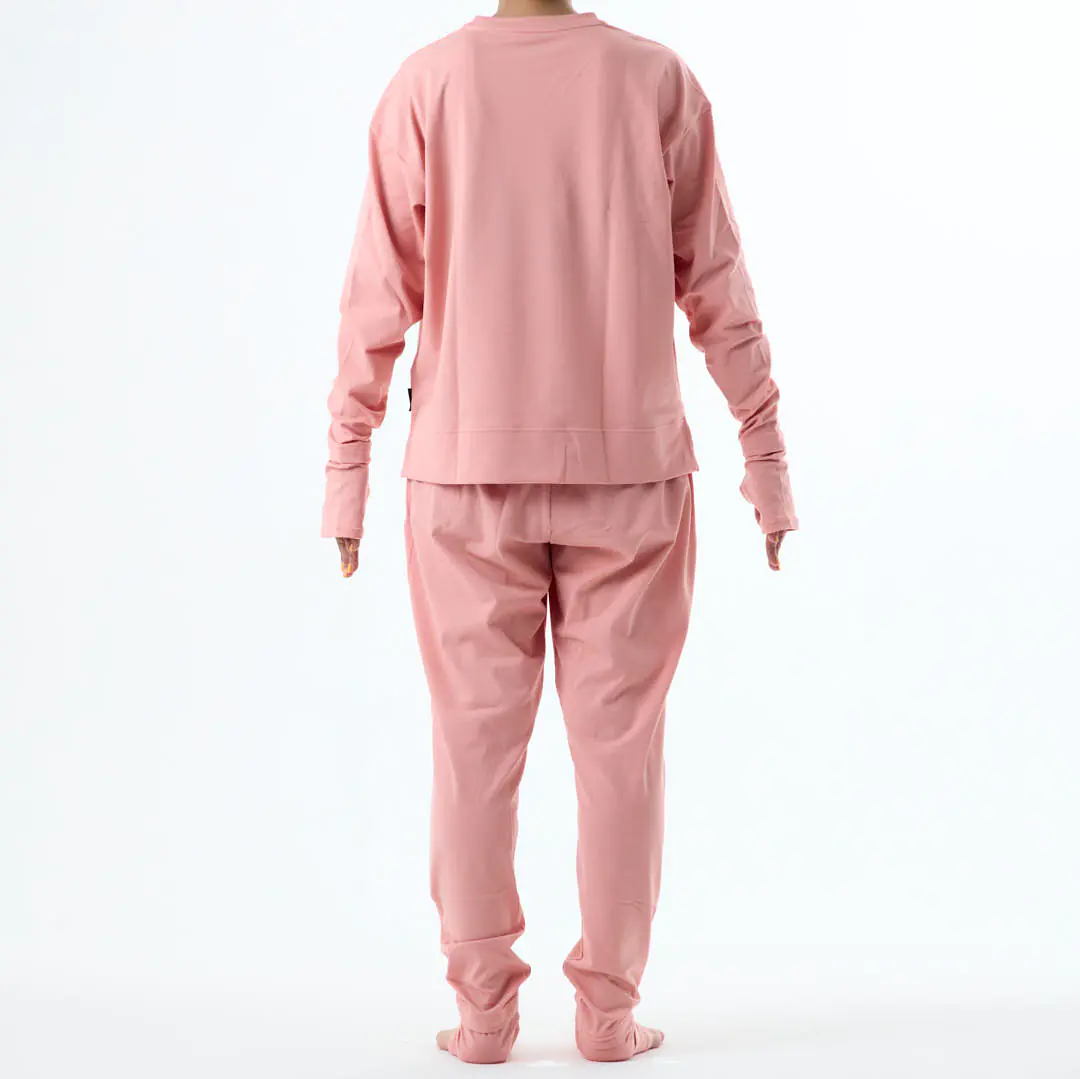 リカバリウェア着用後姿