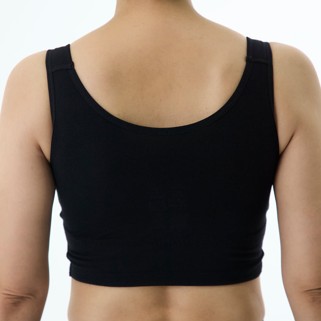 ナイトブラ着用後姿