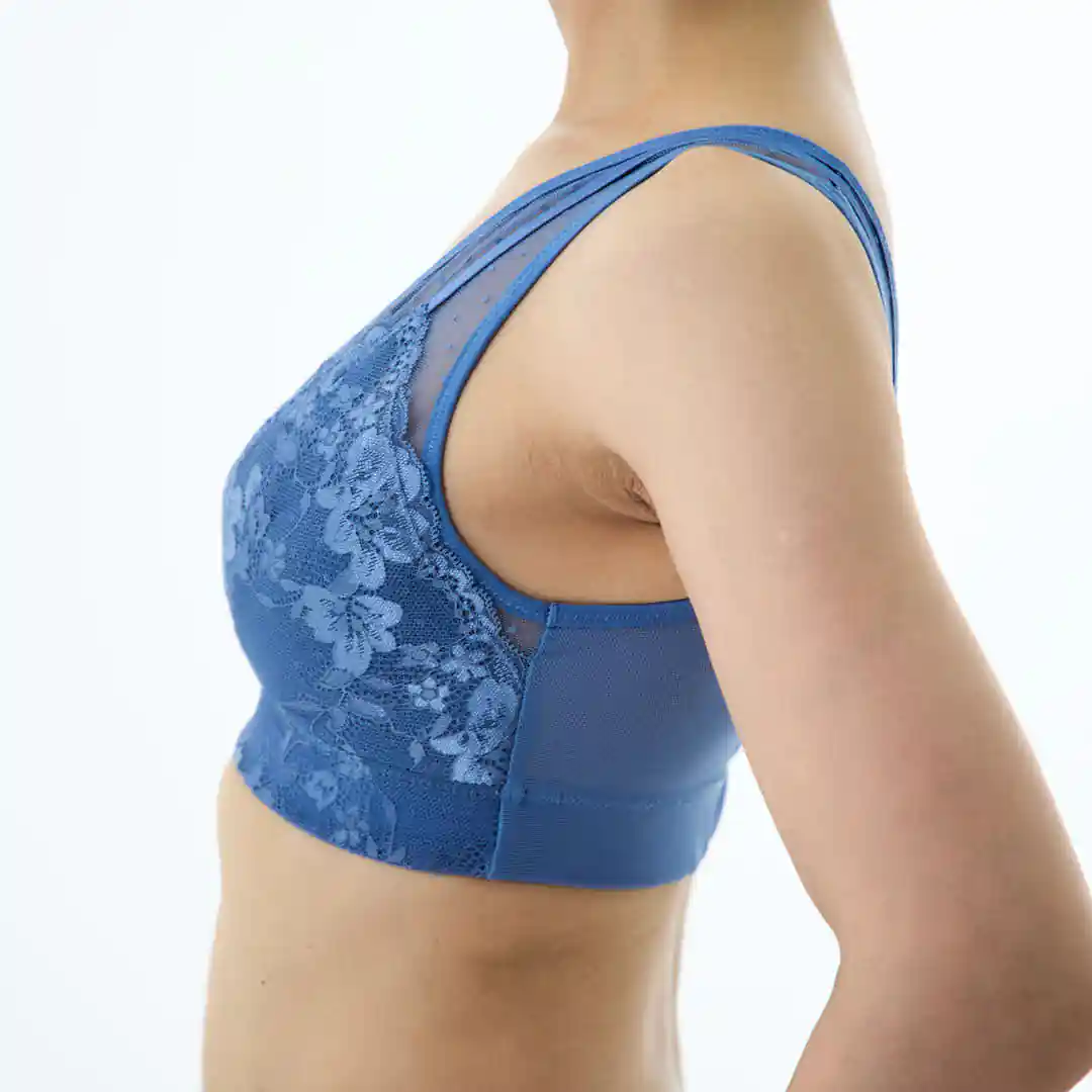 ナイトブラ着用横姿