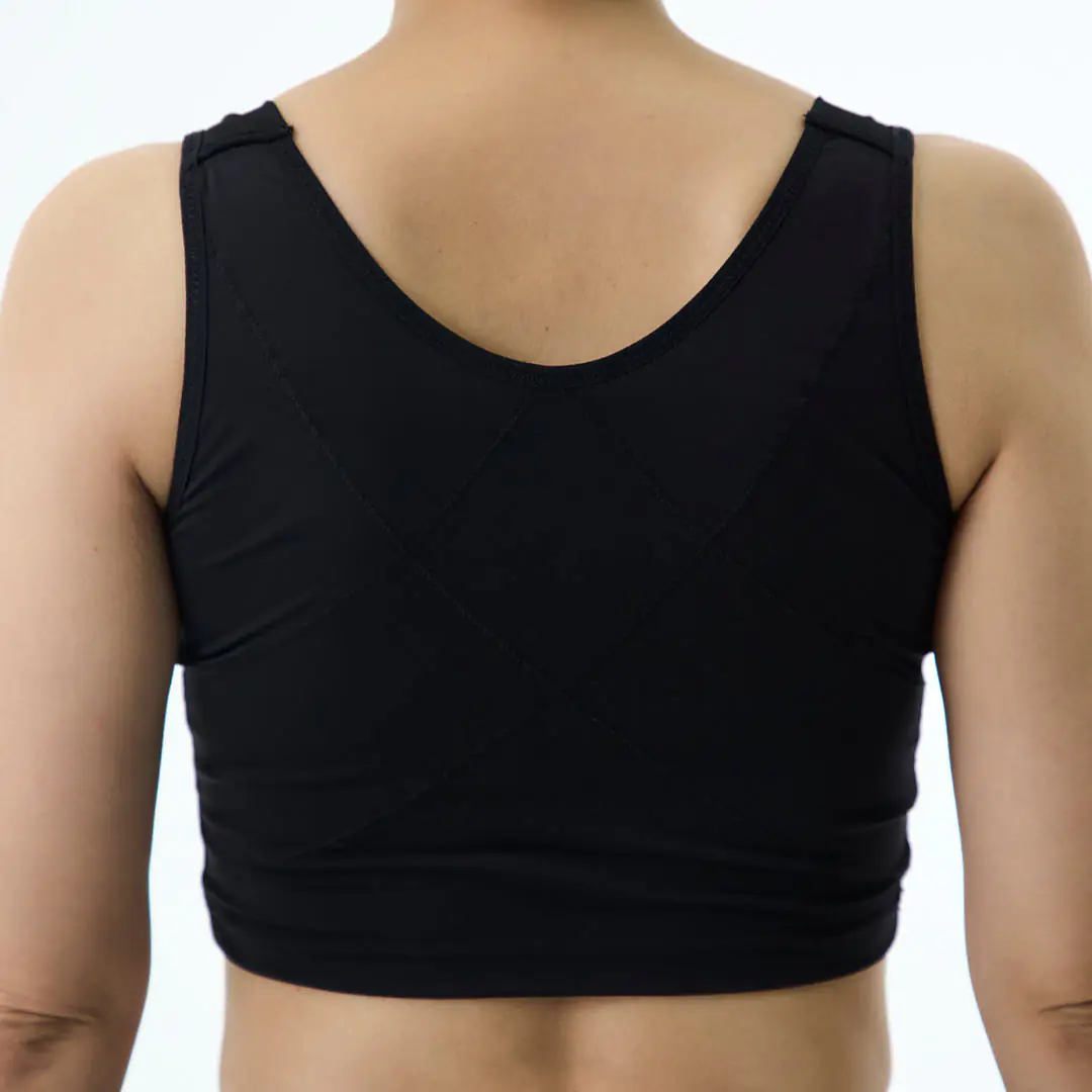 ナイトブラ着用後姿