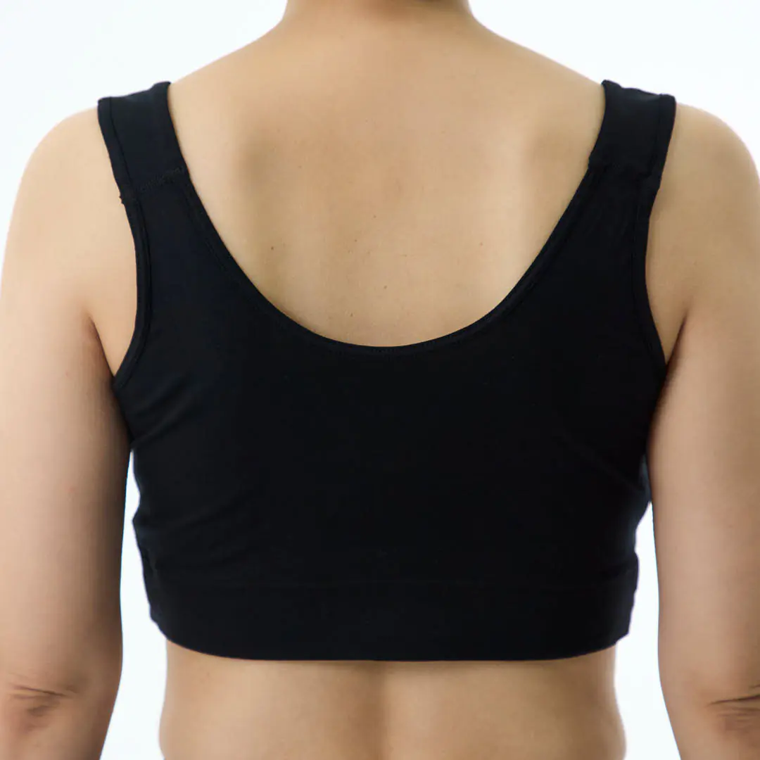 ナイトブラ着用後姿