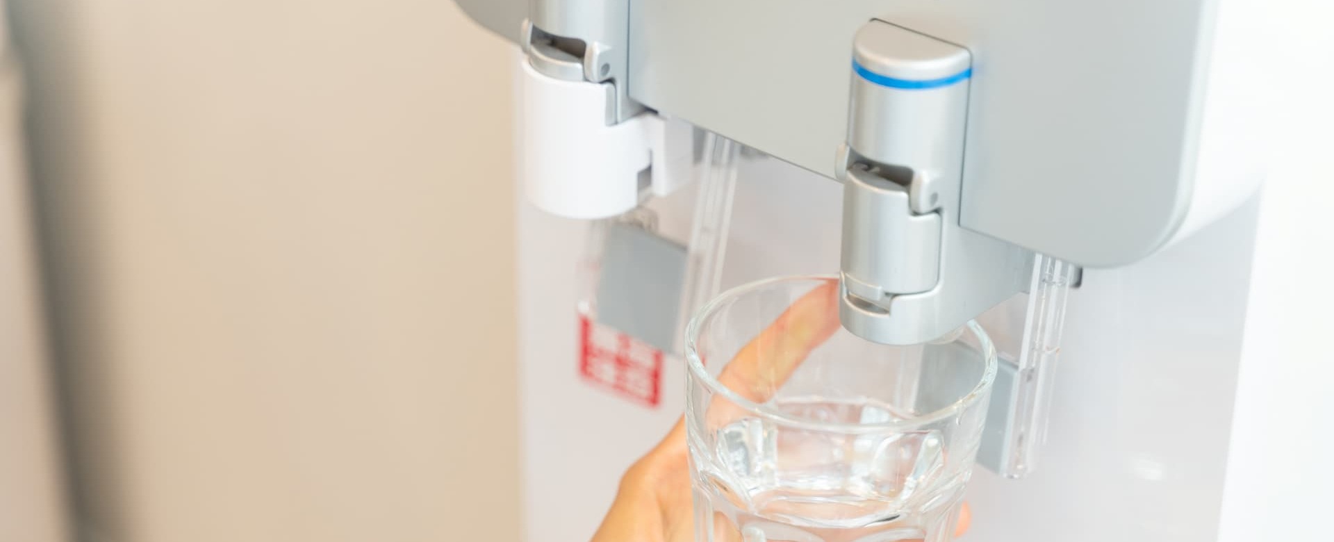 ウォーターサーバーは本当に必要？後悔する理由と向いていない人・代替案まで徹底整理