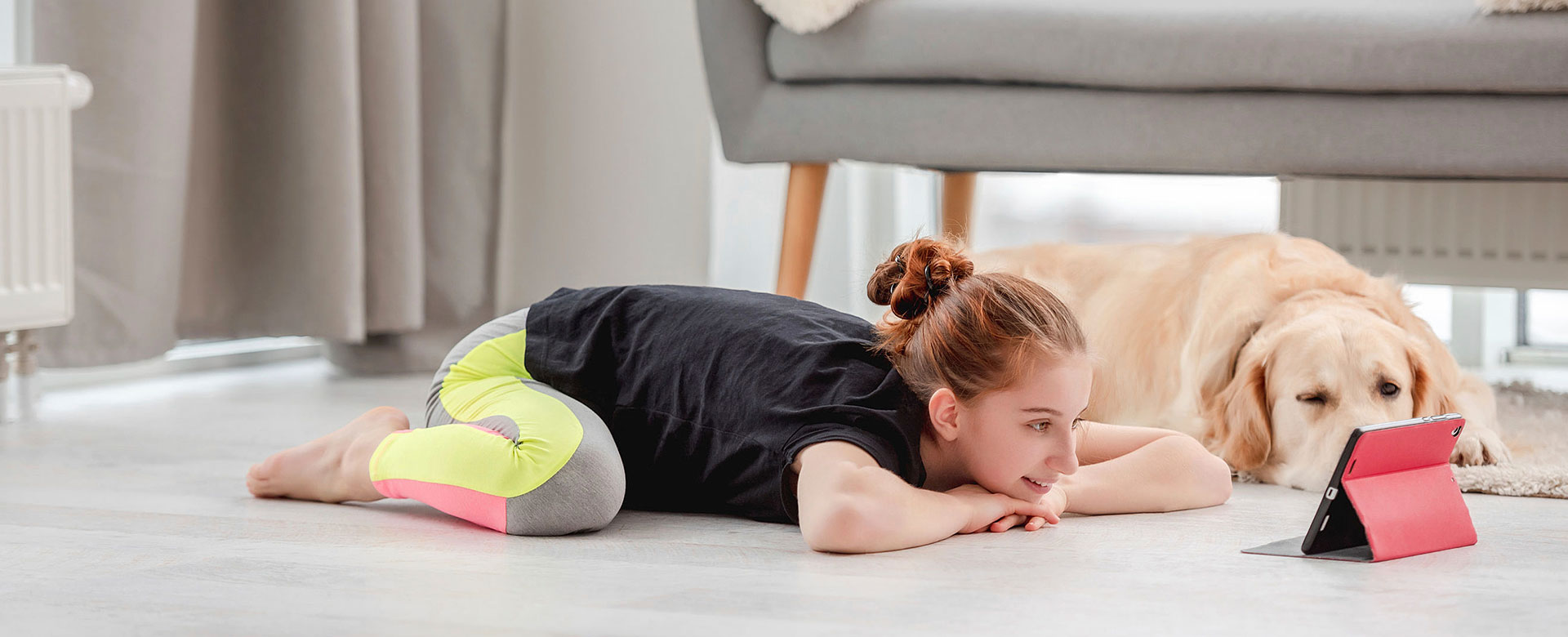 骨盤の歪み改善や脚痩せに効果あり 話題の カエル足ストレッチ のやり方とは Torcia Magazine トルチャ マガジン